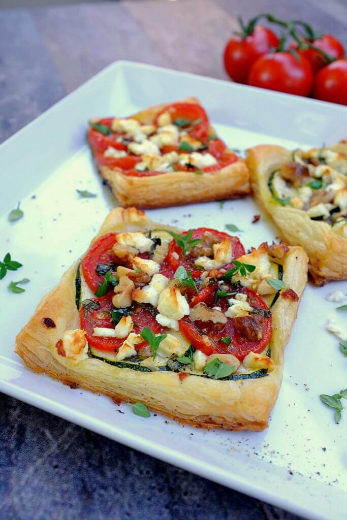 Schnelle Tomaten-Zucchini-Blätterteig-Tartelettes - Schnelle &amp; einfache ...