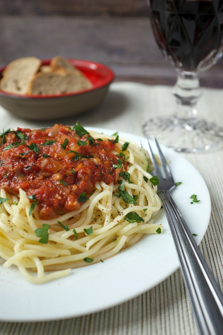 Spaghetti mit schneller Thunfisch-Sauce - Schnelle &amp; einfache Rezepte